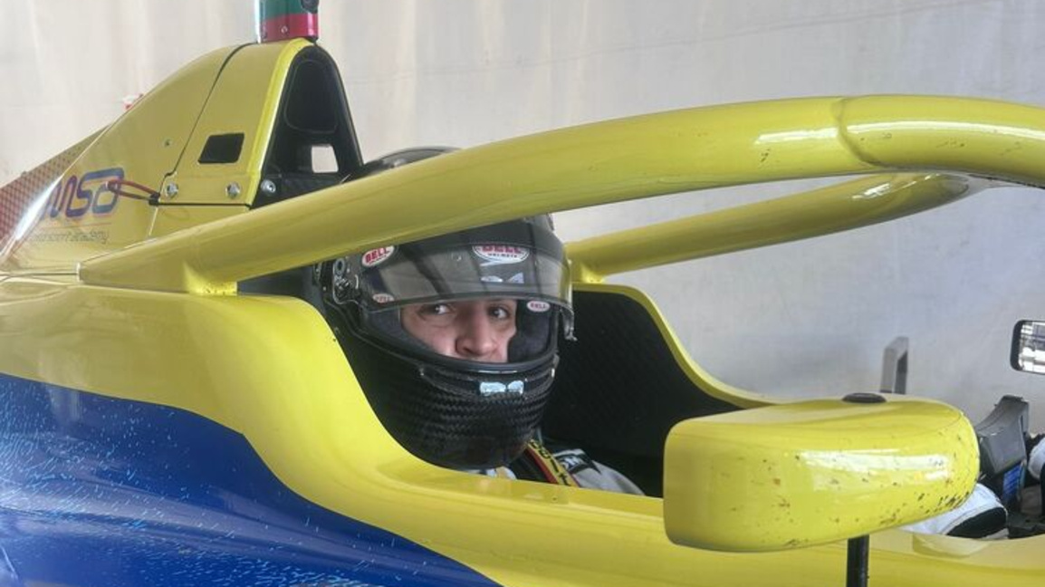 Самуил Иванов ще дебютира с номер 13 във...